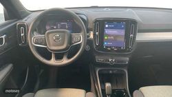 Volvo XC40 2.0 B3 PLUS DARK AUTO 5P - Miniatura 5