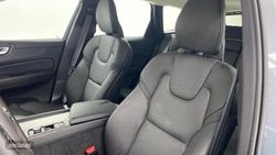 Volvo XC 60 todoterreno 2.0 B4 D PLUS DARK AUTO 5P - Miniatura 11