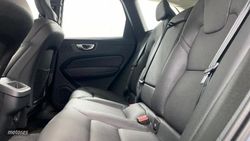 Volvo XC 60 todoterreno 2.0 B4 D PLUS DARK AUTO 5P - Miniatura 12