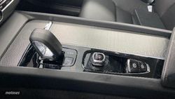 Volvo XC 60 todoterreno 2.0 B4 D PLUS DARK AUTO 5P - Miniatura 18