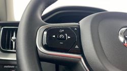 Volvo XC 60 todoterreno 2.0 B4 D PLUS DARK AUTO 5P - Miniatura 19