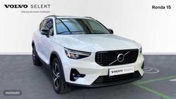 Volvo XC40 2.0 B3 PLUS DARK AUTO 5P - Miniatura 4