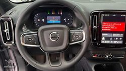 Volvo XC40 2.0 B3 MHEV CORE DCT 5P - Miniatura 11