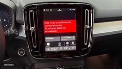 Volvo XC40 2.0 B3 MHEV CORE DCT 5P - Miniatura 13