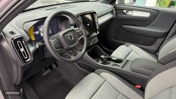 Volvo XC40 2.0 B3 MHEV CORE DCT 5P - Miniatura 5