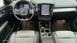 Volvo XC40 2.0 B3 MHEV CORE DCT 5P - Miniatura 6