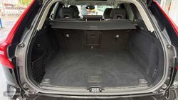 Volvo XC 60 2.0 B5 P PLUS DARK AUTO 4WD 5P - Miniatura 14