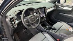 Volvo XC40 2.0 B3 MHEV CORE DCT 5P - Miniatura 5