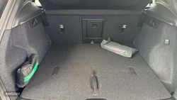 Volvo XC40 2.0 B3 MHEV CORE DCT 5P - Miniatura 14