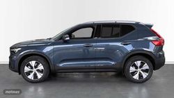 Volvo XC40 2.0 B3 MHEV CORE DCT 5P - Miniatura 3