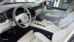 Volvo XC 60 2.0 D B4 INSCRIPTION AUTO 4WD 5P - Miniatura 5