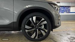 Volvo XC40 2.0 B3 MHEV ULTRA DARK DCT 5P - Miniatura 9