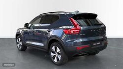 Volvo XC40 2.0 B3 MHEV CORE DCT 5P - Miniatura 2