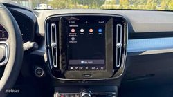 Volvo XC40 todoterreno 2.0 B3 MHEV ULTRA DARK DCT 5P - Miniatura 13