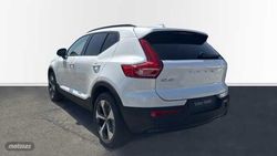 Volvo XC40 todoterreno 2.0 B3 MHEV ULTRA DARK DCT 5P - Miniatura 2