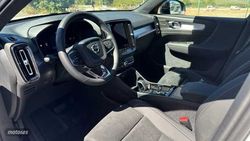 Volvo XC40 todoterreno 2.0 B3 MHEV ULTRA DARK DCT 5P - Miniatura 5