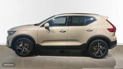 Volvo XC40 2.0 B3 MHEV CORE DCT 163 5P - Miniatura 3