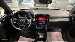 Volvo XC40 2.0 B3 MHEV CORE DCT 163 5P - Miniatura 6