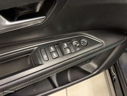 Peugeot 3008 Hybrid 225 Allure Pack e-EAT8 165 kW (225 CV) - Miniatura 10