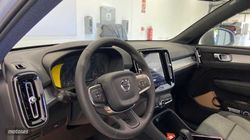 Volvo XC40 XC40 2.0 B3 MHEV CORE DCT 163 5P - Miniatura 4