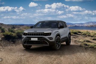 Jeep Avenger 1.2 eHybrid 4xe 107kW (145CV) Overland - Foto 1