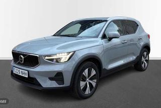 Volvo XC40 Core, B3 Mild hybrid, Gasolina - Foto 1