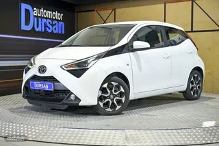 Toyota Aygo 1.0 X-Play - Foto 1
