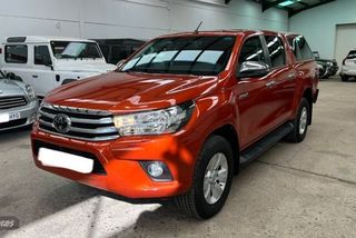 Toyota Hilux Doble Cabina 2.4 150D 4x4 VXL Aut. - Foto 1