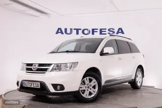 Fiat Freemont 2.0 D URBAN AUTO 4WD 170CV 5P - Foto 1