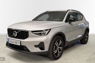 Volvo XC40 Plus, B3 Mild hybrid, Gasolina, Dark - Foto 1