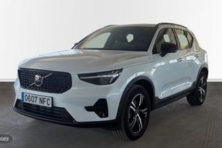 Volvo XC40 Plus, B3 Mild hybrid, Gasolina, Dark - Foto 1