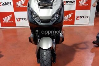 Honda X-Adv (Adv750) - Foto 1