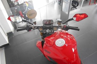 Ducati Streetfighter V2  - Foto 1