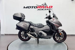 Honda Integra A 750) - Foto 1