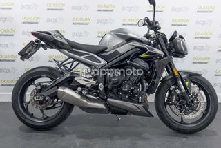 Triumph Street Triple 765  - Foto 1