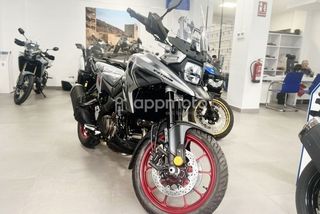 Suzuki V Strom 1050  - Foto 1