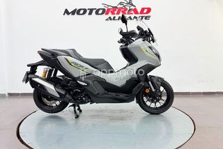 Honda Adv350  - Foto 1