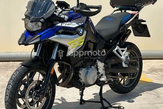 BMW F 750  - Foto 1