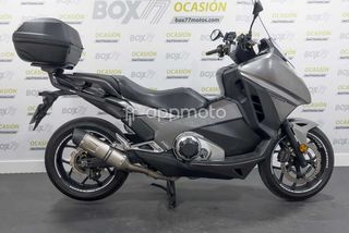 Honda Integra A 750) - Foto 1