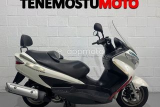 Suzuki Burgman 125  - Foto 1