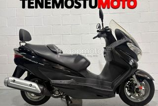 Suzuki Burgman  - Foto 1