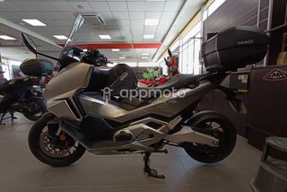 Honda Forza 750  - Foto 1