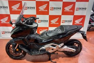 Honda Forza 750  - Foto 1
