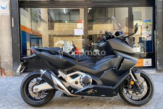 Honda Forza 750  - Foto 1