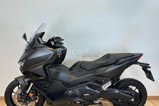 Honda Forza 750  - Foto 1