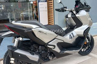 Honda Adv350  - Foto 1