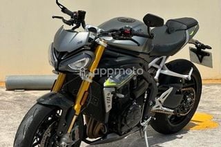 Triumph Speed Triple  - Foto 1