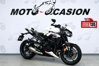 Triumph Street Triple 765  - Foto 1