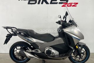 Honda Integra A 750) - Foto 1