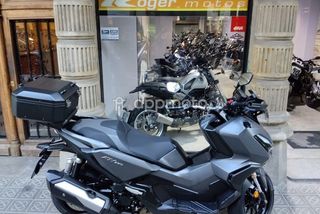 Honda Adv350  - Foto 1